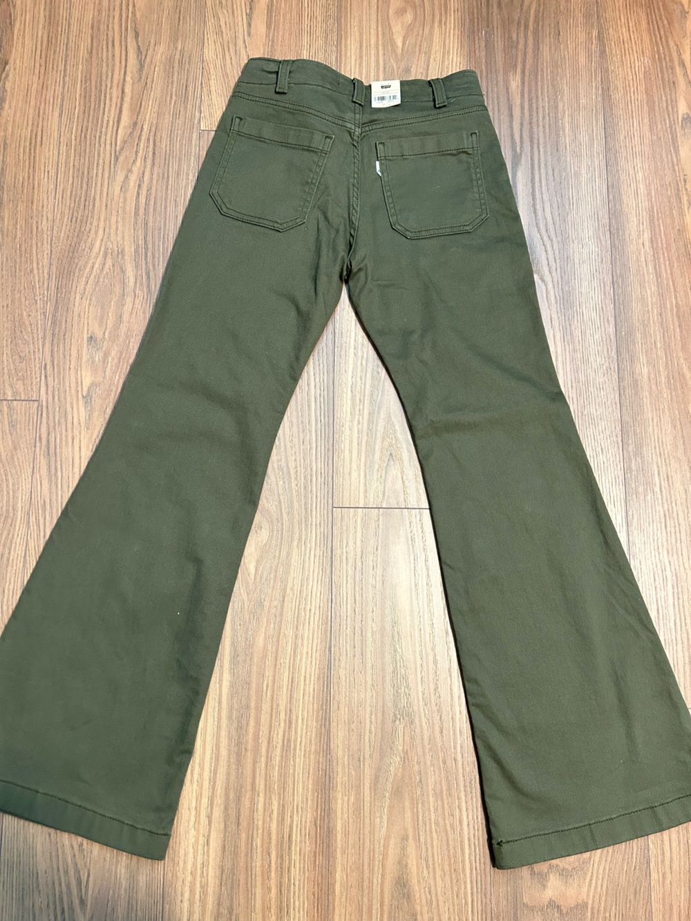 Levi's Women’s Dark Olive Straight-Flare Chinos - Picture 3 of 4